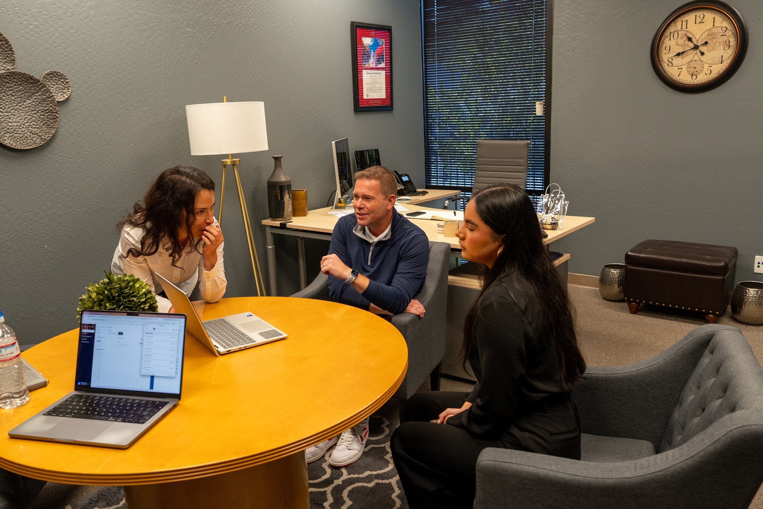 Vlada helping set up an agency with SUPERAGENT.